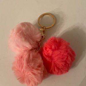 Pompom keychain 💖